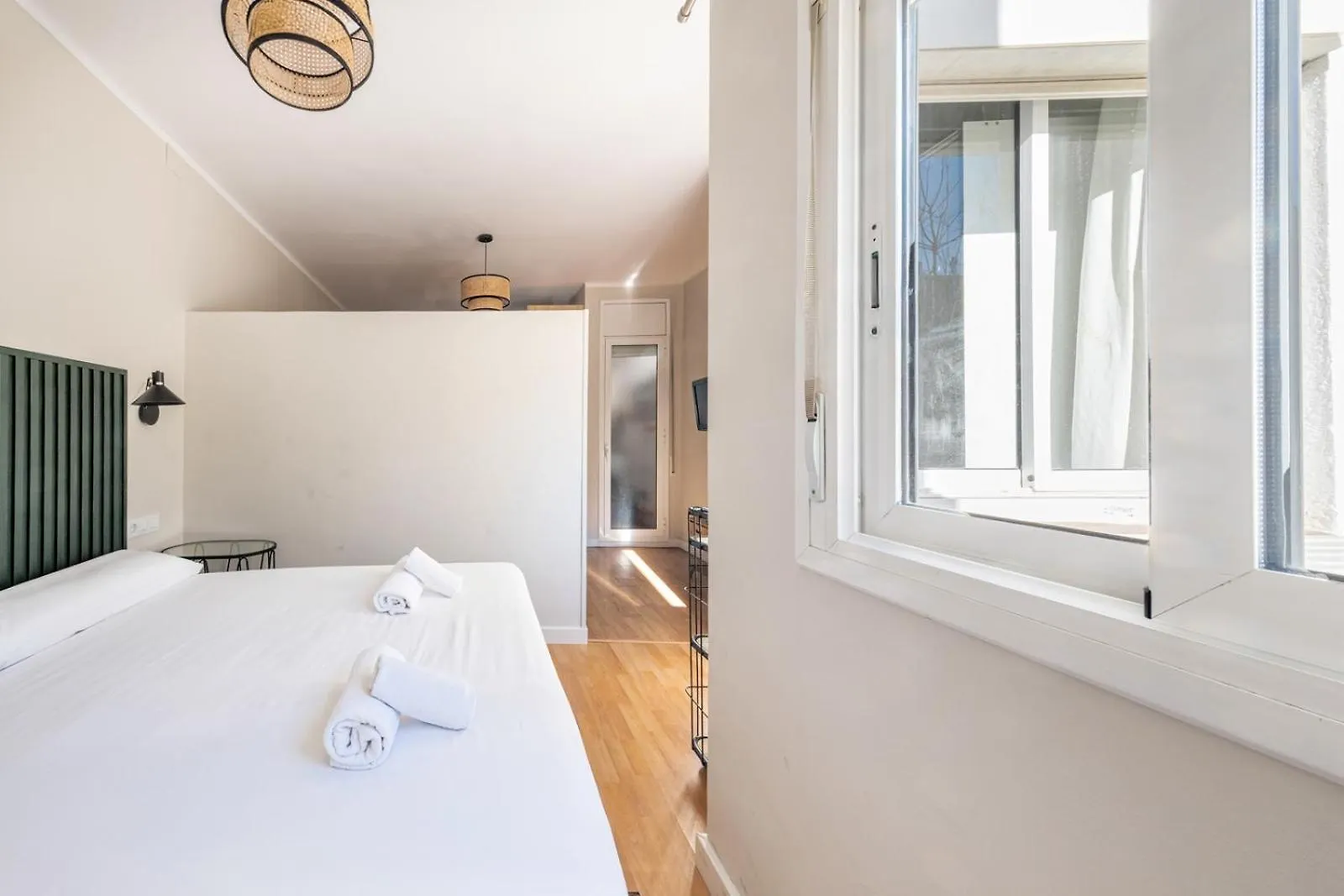 Bebarceloner Sant Andreu Apartments - 1 Bedroom With Terrace