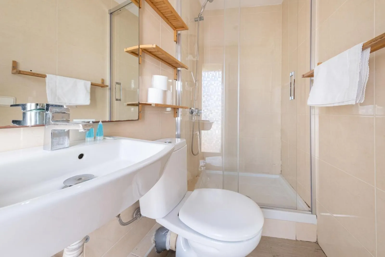 Bebarceloner Sant Andreu Apartments - 1 Bedroom With Terrace 0*, Barcelona Espanha